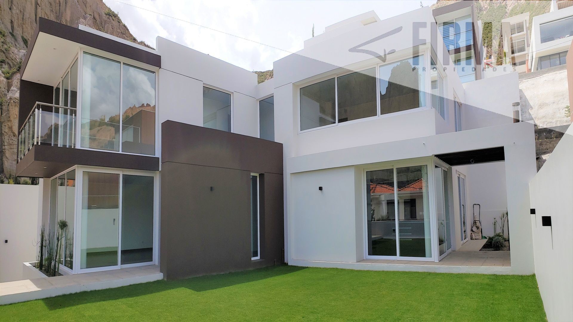 En Venta a $us 520,000 Foto 3
