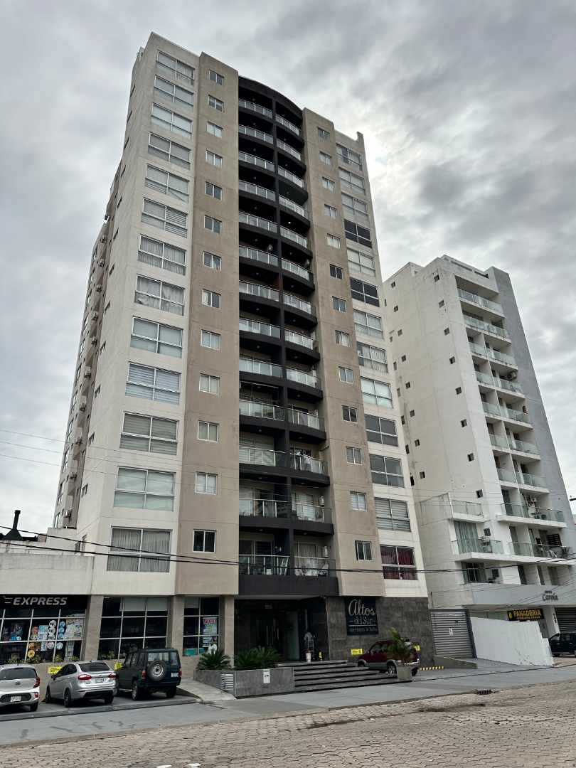 Departamento en Entre 1er y 2do anillo Sur en Santa Cruz de la Sierra 1 dormitorios 1 baños  Foto 1