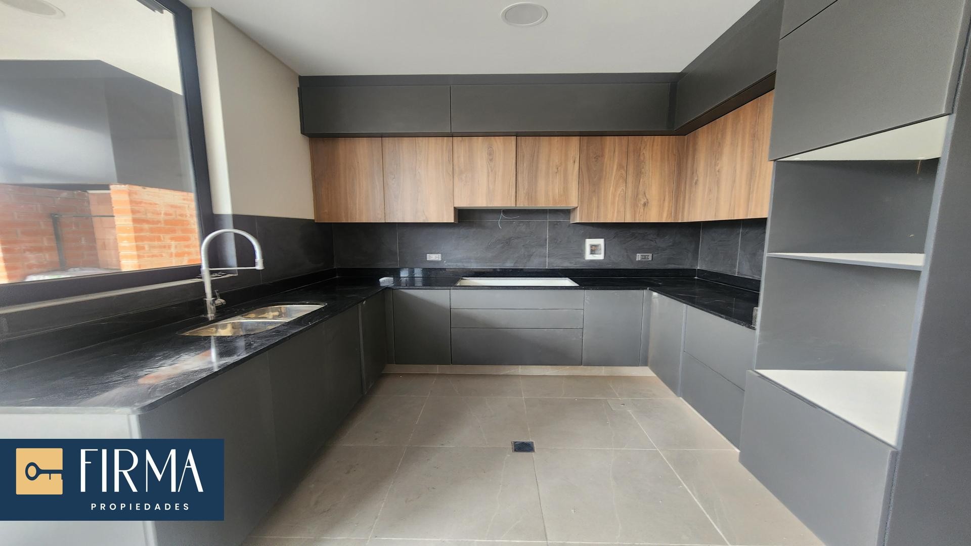Departamento en VentaDEPARTAMENTO DUPLEX EN VENTA A ESTRENAR CON TERRAZA PRIVADA EN OBRAJES 4 dormitorios 5 baños 1 parqueos Foto 4