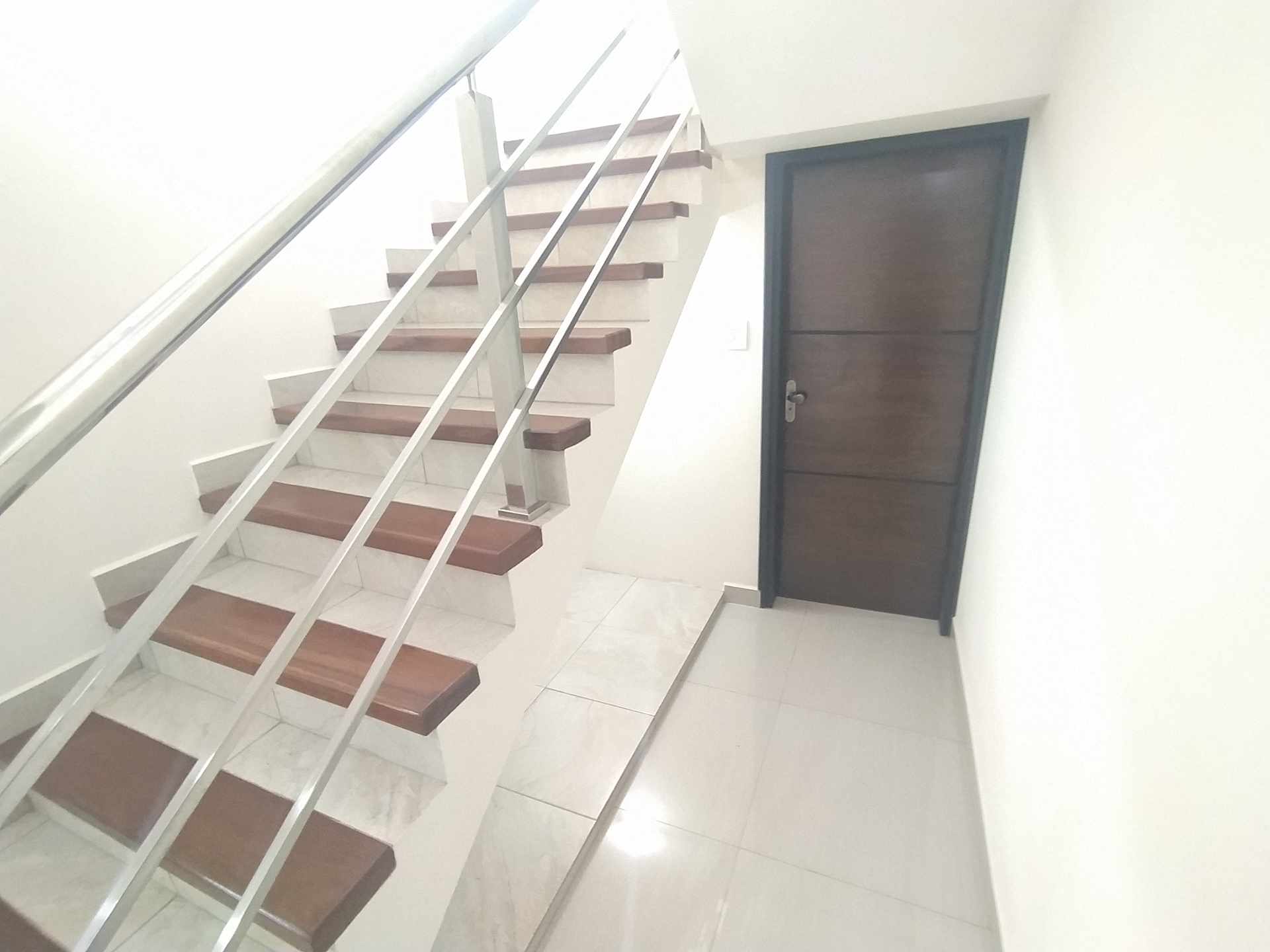 Casa en VentaAV. LA COLORADA ENTRE 5TO Y 6TO ANILLO Foto 9