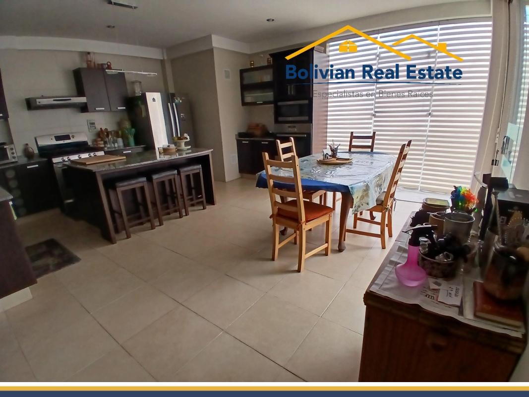 Departamento en VentaEN VENTA – HERMOSO DEPARTAMENTO EN CALACOTO, AV. FUERZA NAVAL 4 dormitorios 5 baños 2 parqueos Foto 2