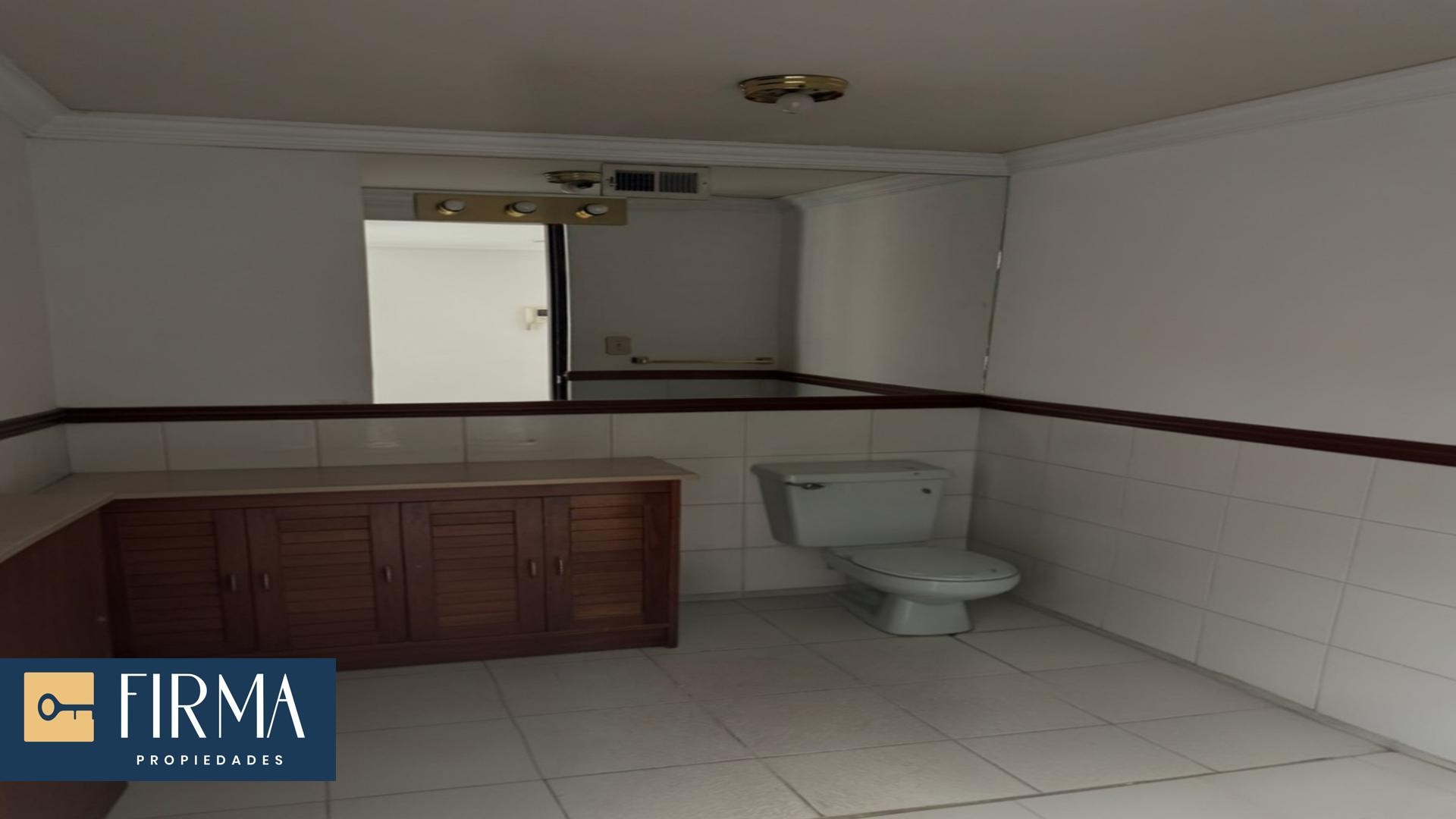 Oficina en AlquilerOFICINA EN ALQUILER, CALLE 21 DE CALACOTO EN PLANTA BAJA A LA CALLE Foto 6