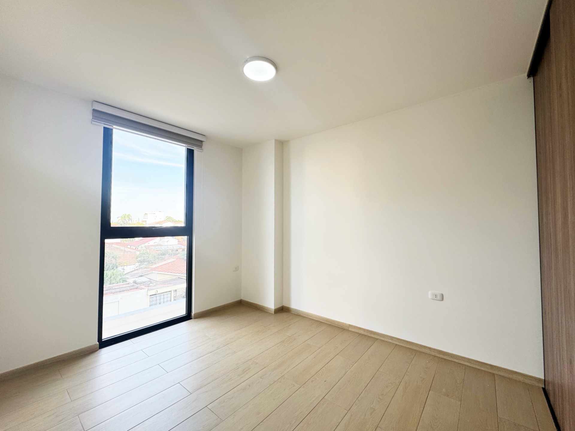 Departamento en AlquilerDpto de 2 dormitorios con parqueo Foto 7