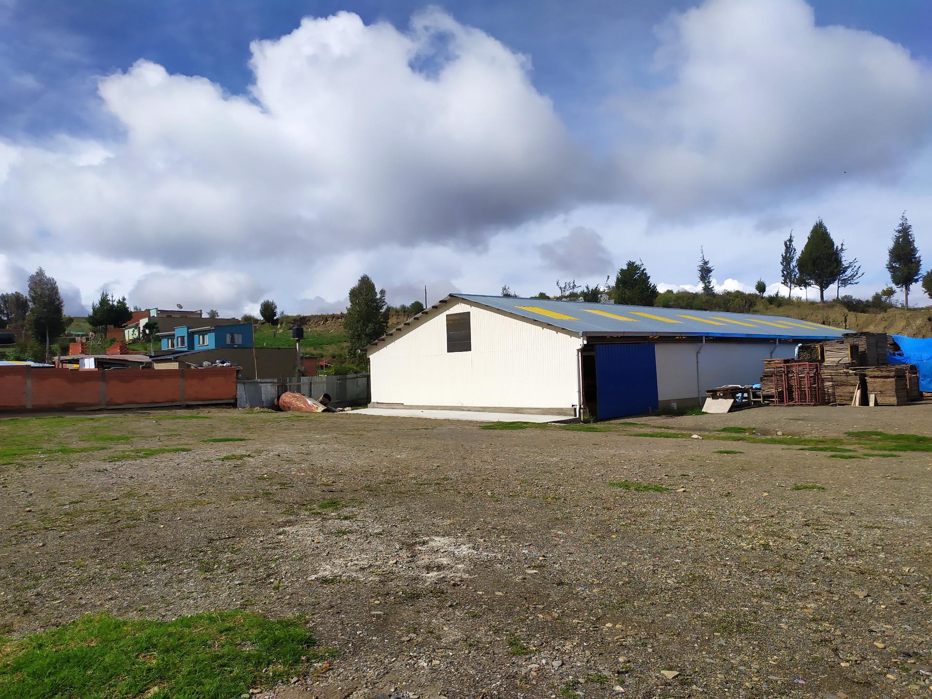 Galpón Achocalla Foto 2