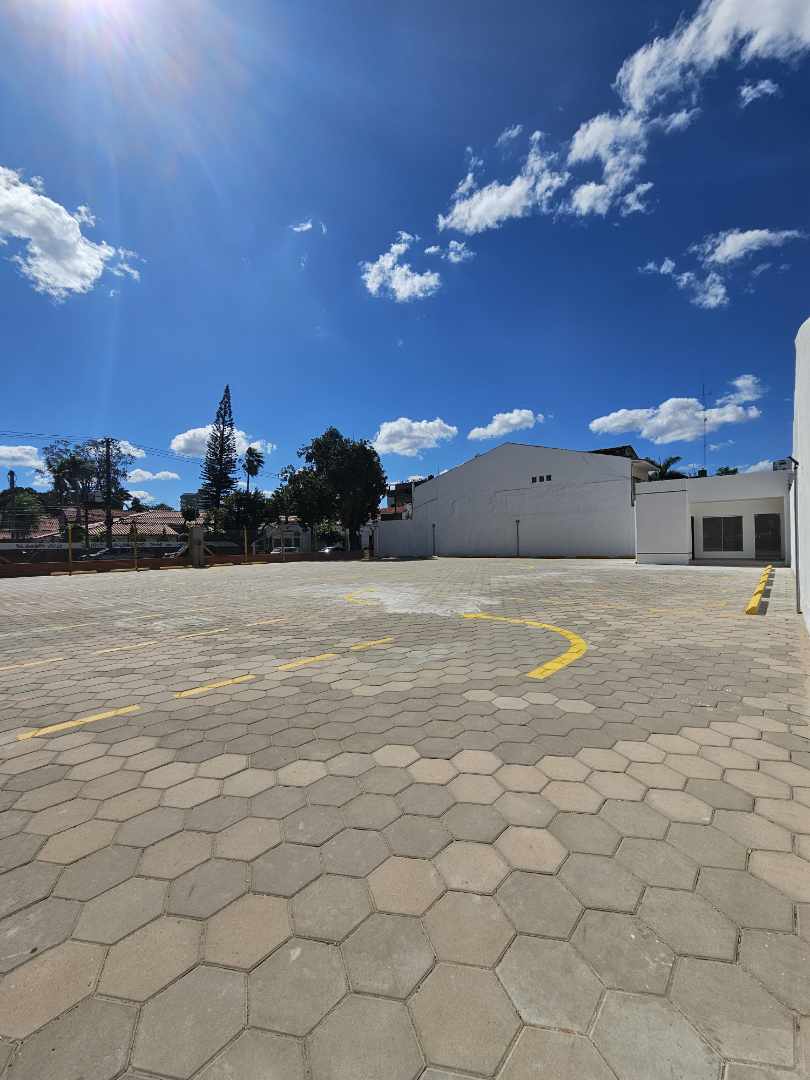 Terreno en AlquilerAv. Ejército Nacional- Frente al Estadio     Foto 10