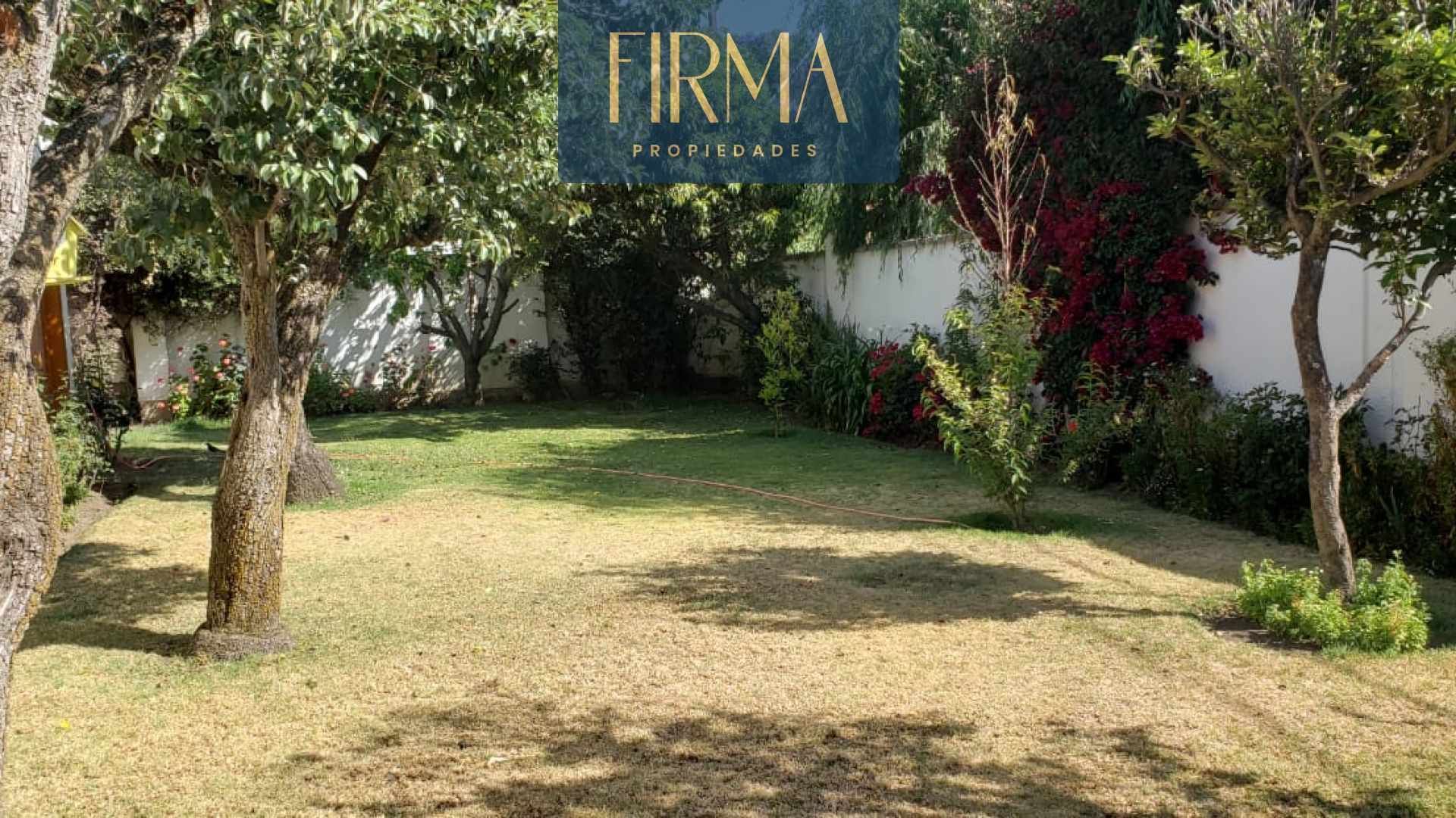 Casa en VentaCASA EN VENTA, CALACOTO 3 dormitorios 4 baños 3 parqueos Foto 4