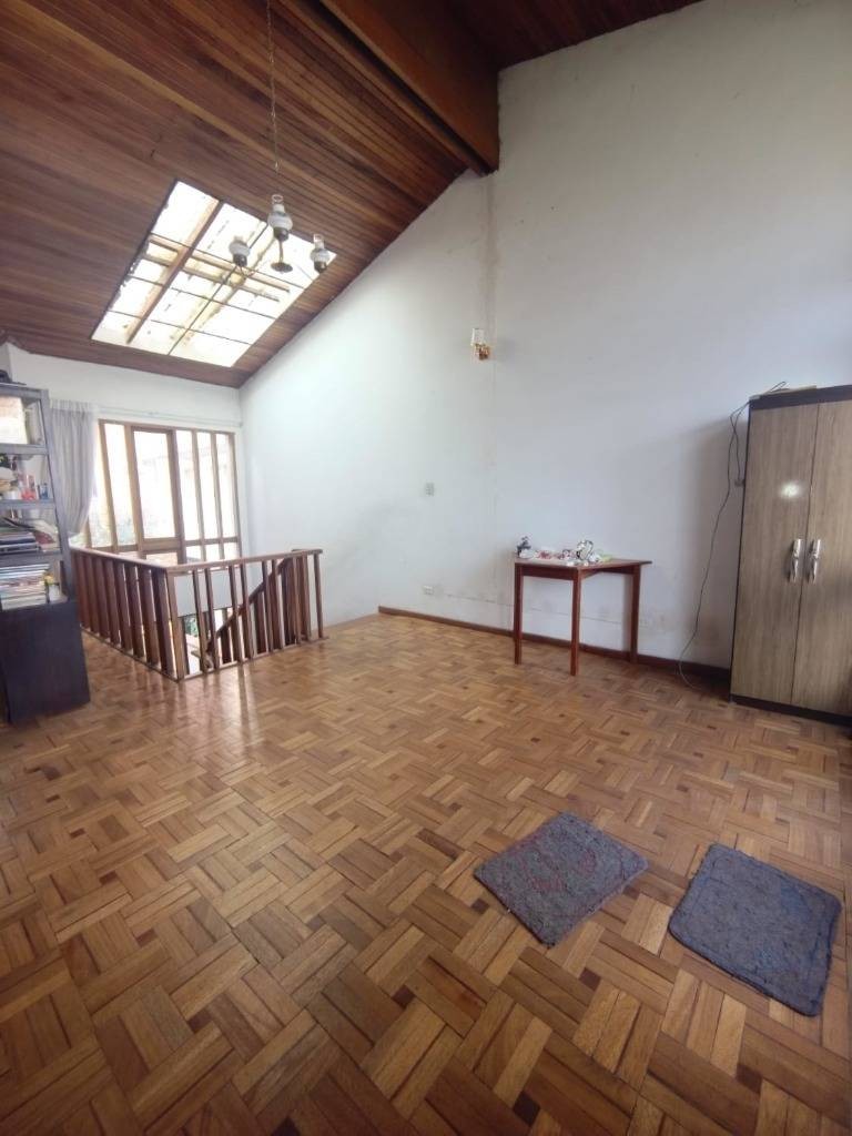 Casa en Calacoto en La Paz 4 dormitorios 5 baños 3 parqueos Foto 8