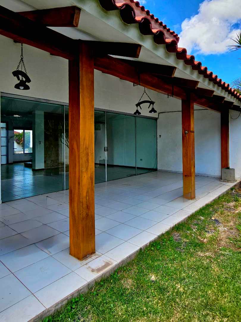 Casa en Entre 5to y 6to anillo Norte en Santa Cruz de la Sierra 3 dormitorios 3 baños 2 parqueos Foto 16