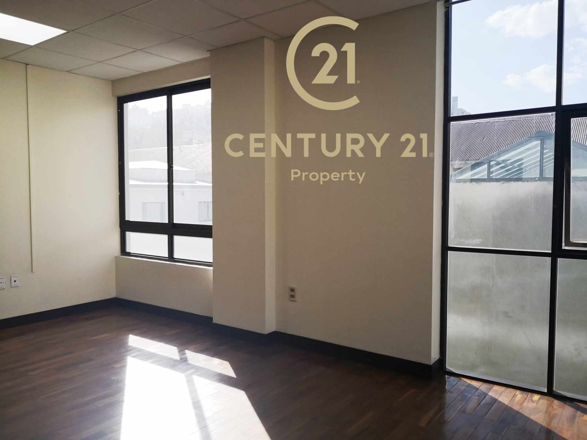 Oficina Av. Hugo Estrada Edificio Torre Galeno Foto 10