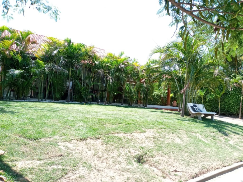 Casa en AnticréticoJARDINES DEL URUBO I 3 dormitorios 2 baños 1 parqueos Foto 4