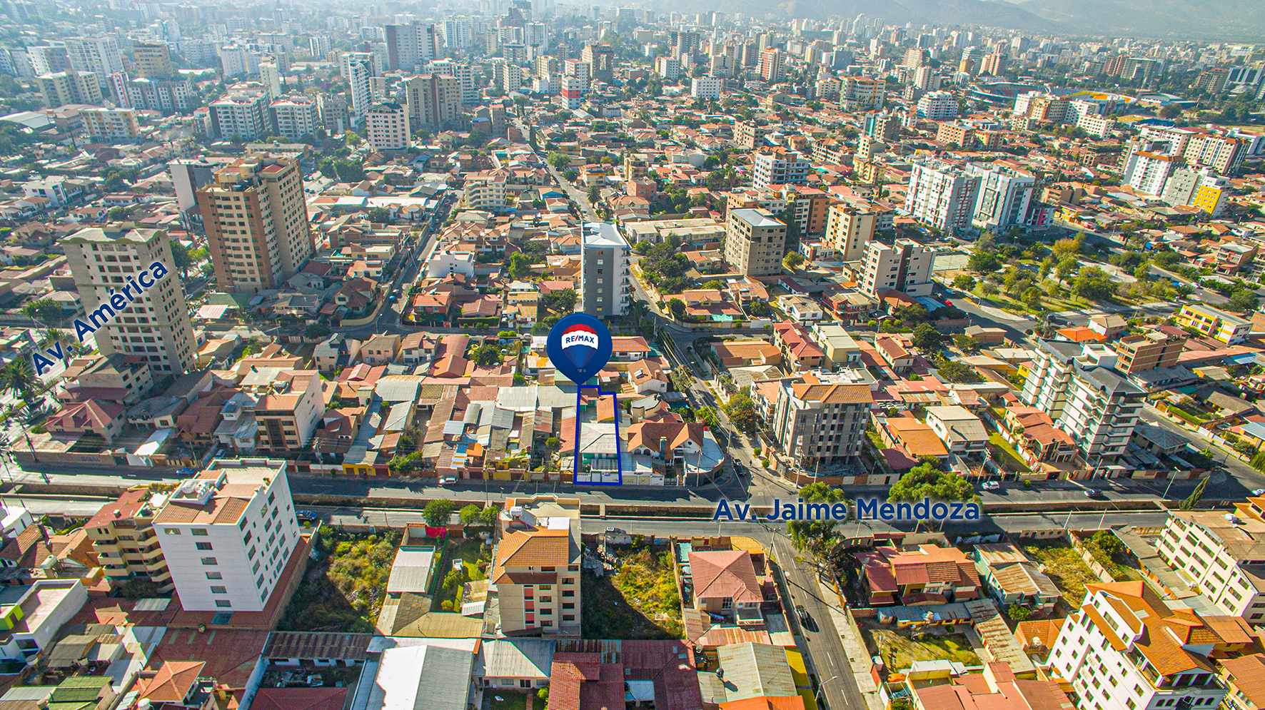 Casa en VentaCalle Jaime Mendoza entre America y Alcides Arguedas Foto 3