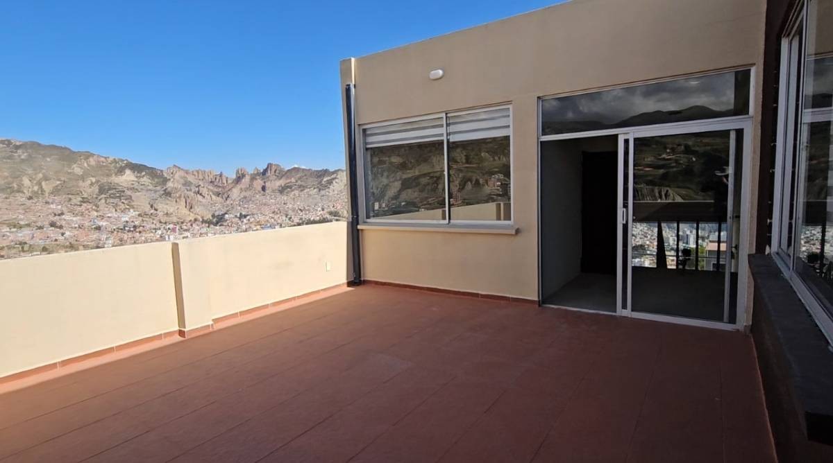 Casa en Achumani en La Paz 4 dormitorios 5 baños 2 parqueos Foto 5