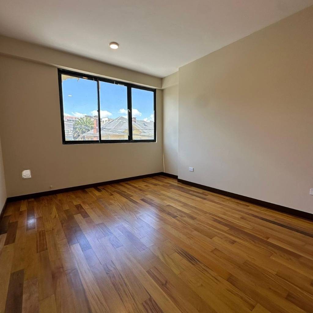 Departamento en AlquilerBONITO DEPARTAMENTO AMOBLADO O VACIO EN ALQUILER DE 2 DORMITORIOS EN CALACOTO CENTRO 2 dormitorios 3 baños  Foto 6