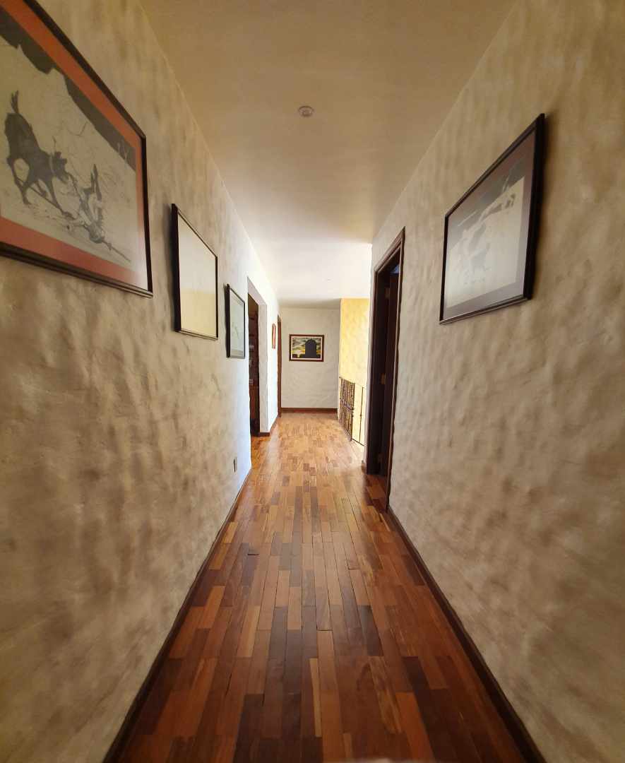 Casa en VentaAchumani 4 dormitorios 6 baños 2 parqueos Foto 5