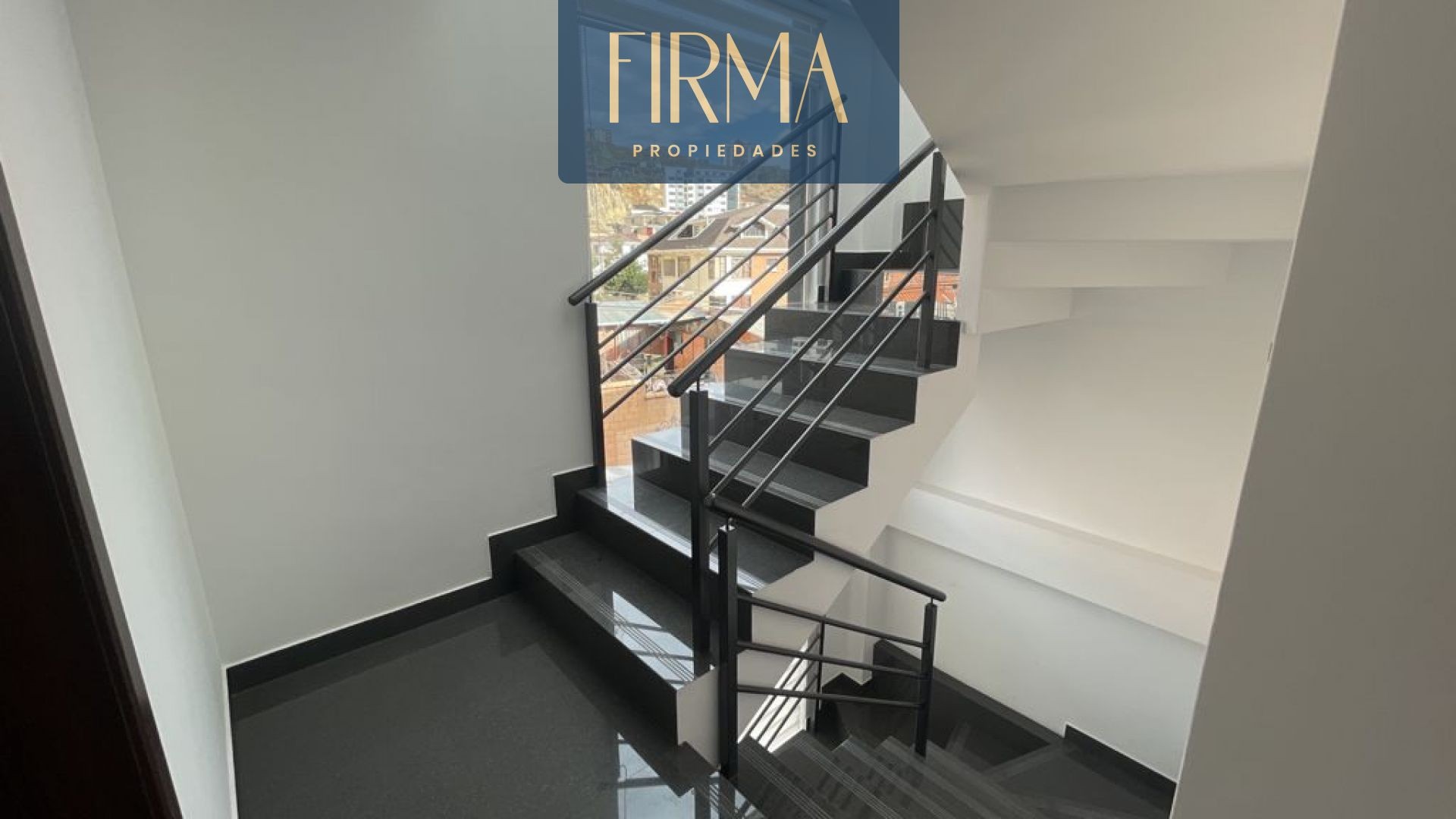 Casa en AlquilerCASA EN ALQUILER EN IRPAVI (EL VERGEL) 3 dormitorios 4 baños 2 parqueos Foto 6