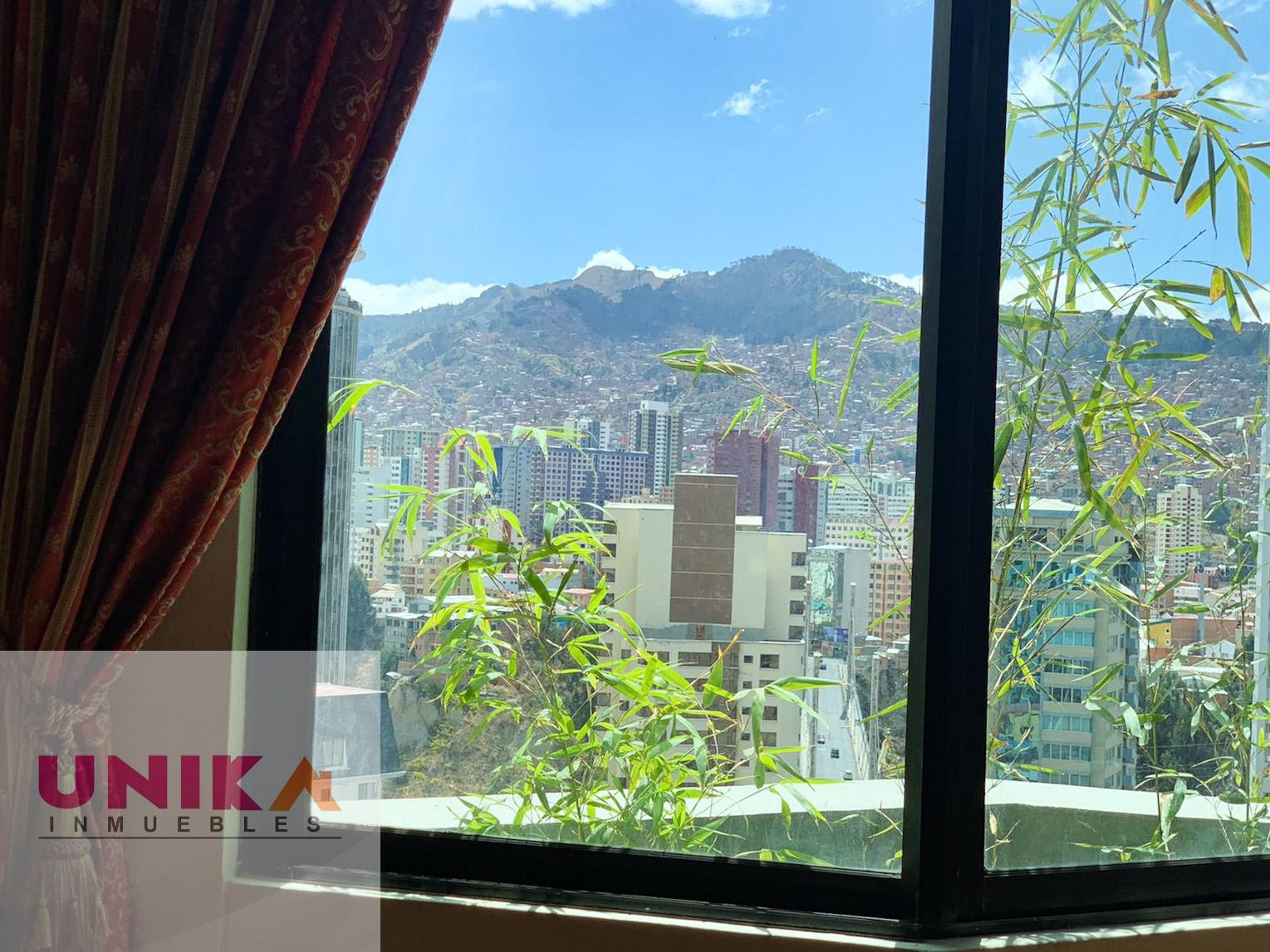 Departamento en San Jorge en La Paz 3 dormitorios 3 baños 2 parqueos Foto 12