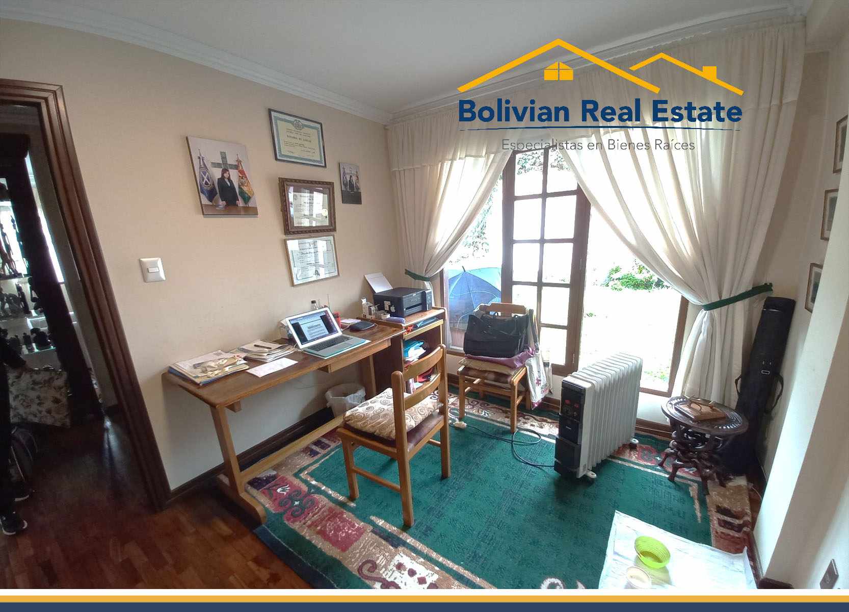 Casa en VentaEN EXCELENTE UBICACIÓN, COMODA CASA EN VENTA EN ACHUMANI 4 dormitorios 4 baños 2 parqueos Foto 4