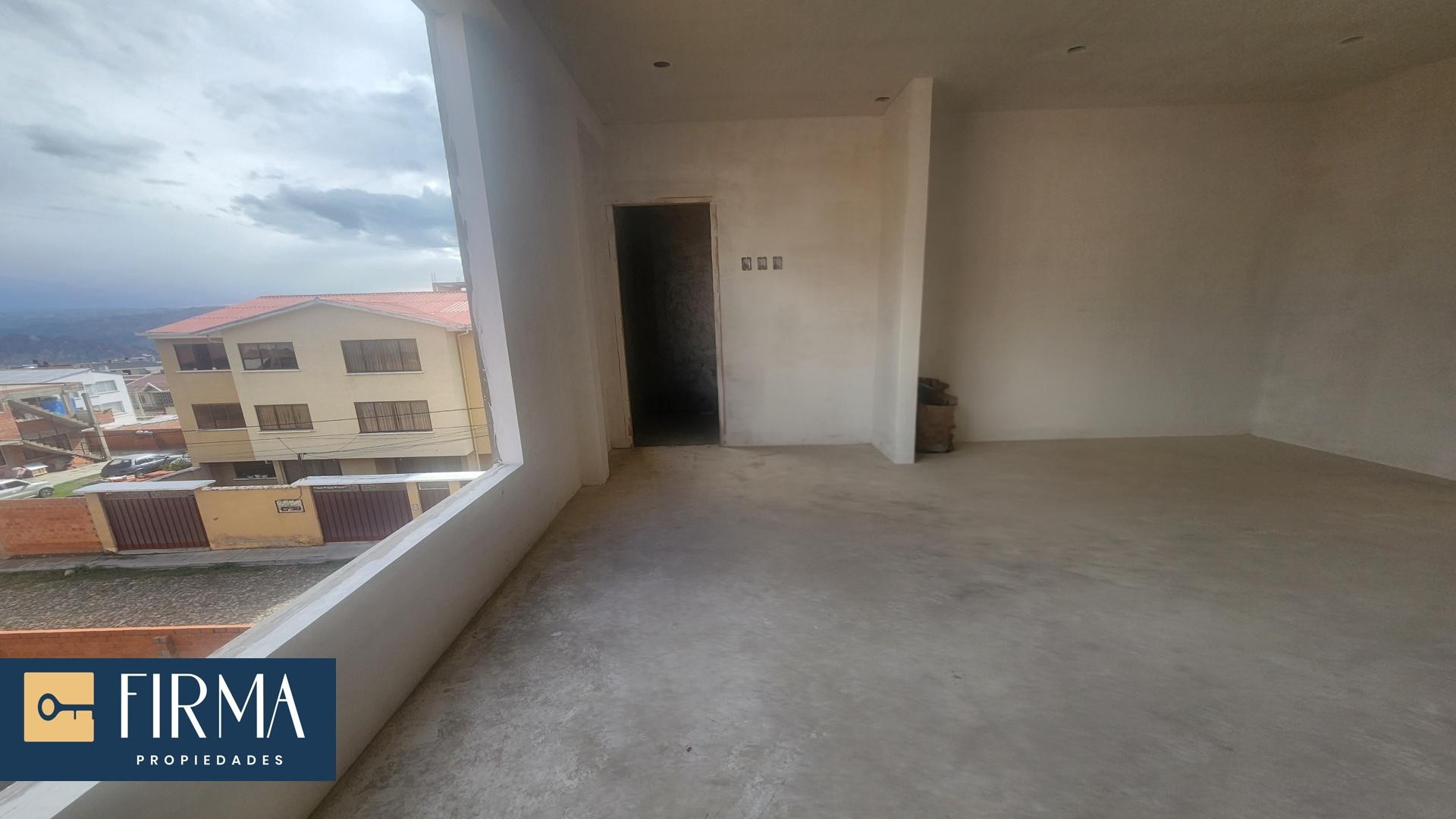 Casa CASA EN PREVENTA DE LUJO EN ESQUINA, ALTO IRPAVI SECTOR PEÑA AZUL Foto 11