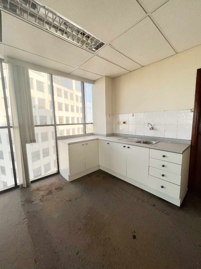 Oficina TORRES CAINCO 
Calle La Paz Esquina Saavedra Foto 2