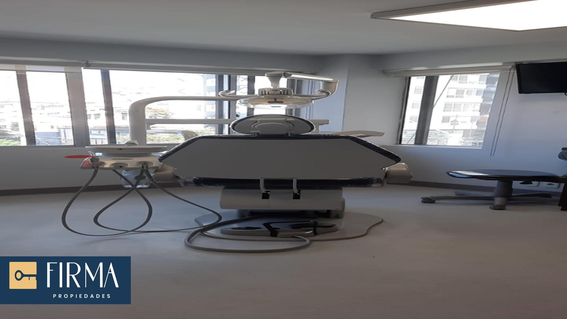 Oficina CONSULTORIO EN ALQUILER AMOBLADO Y EQUIPADO EN OBRAJES Foto 3