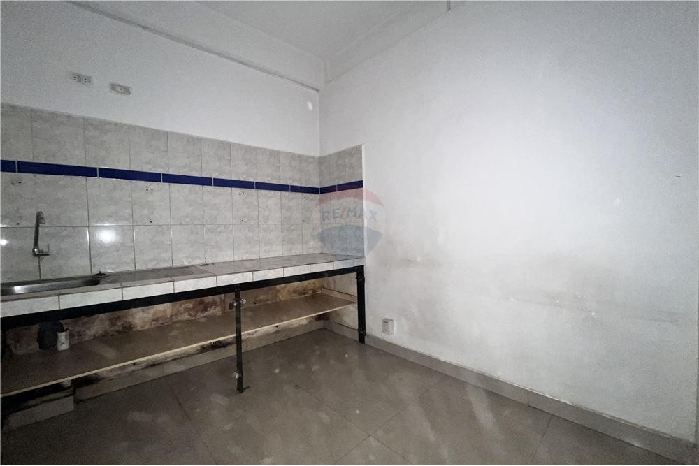 Local comercial en Noroeste en Cochabamba  2 baños  Foto 12