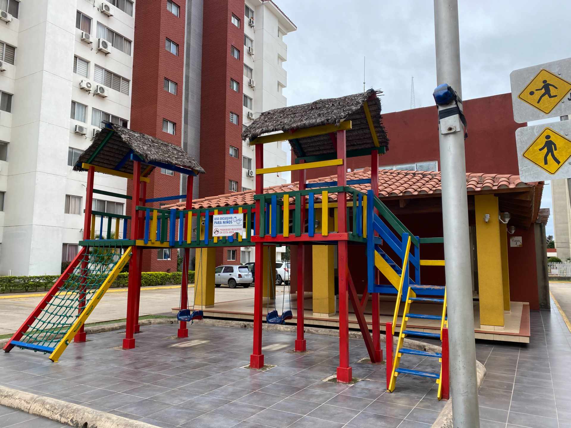 Departamento en VentaCondominio San Francisco, Av. Doble Via entre 5 y 6 anillo  Foto 3