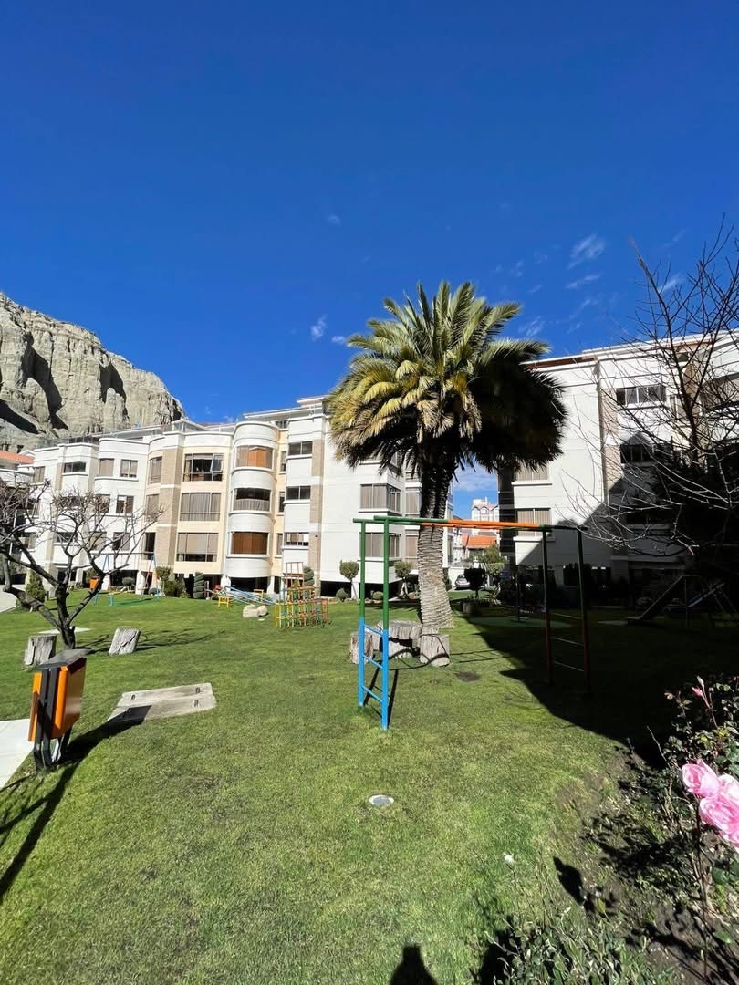 En Alquiler a Bs 5,600 Foto 2