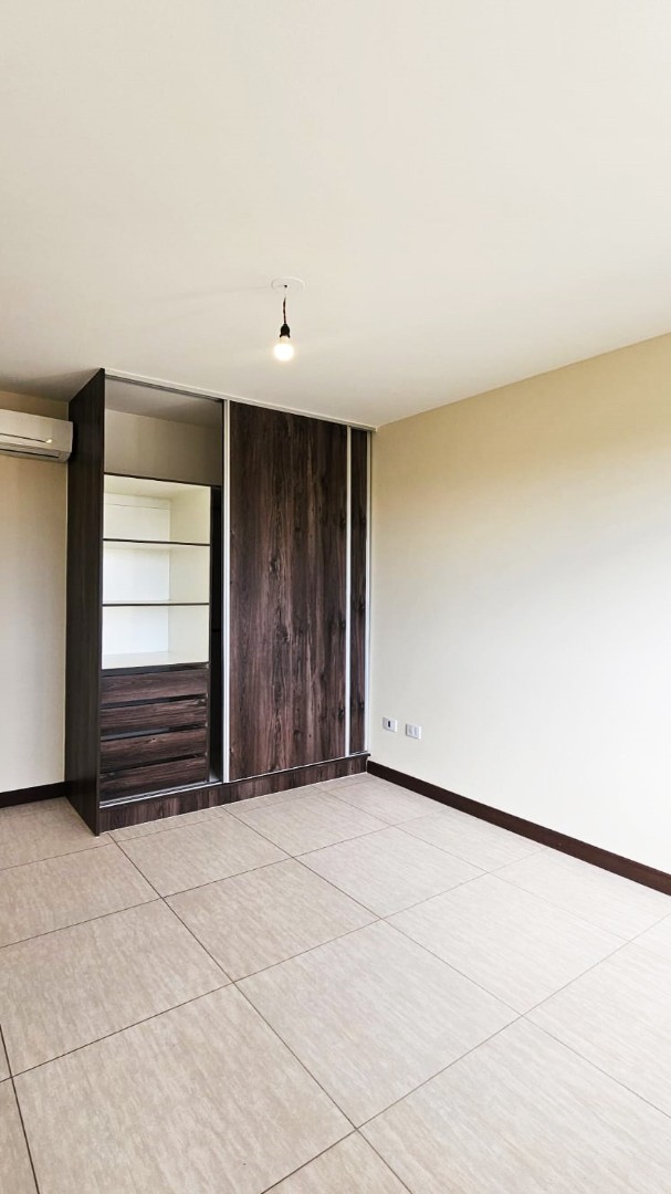 Departamento en Barrio Urbari en Santa Cruz de la Sierra 3 dormitorios 2 baños 1 parqueos Foto 8