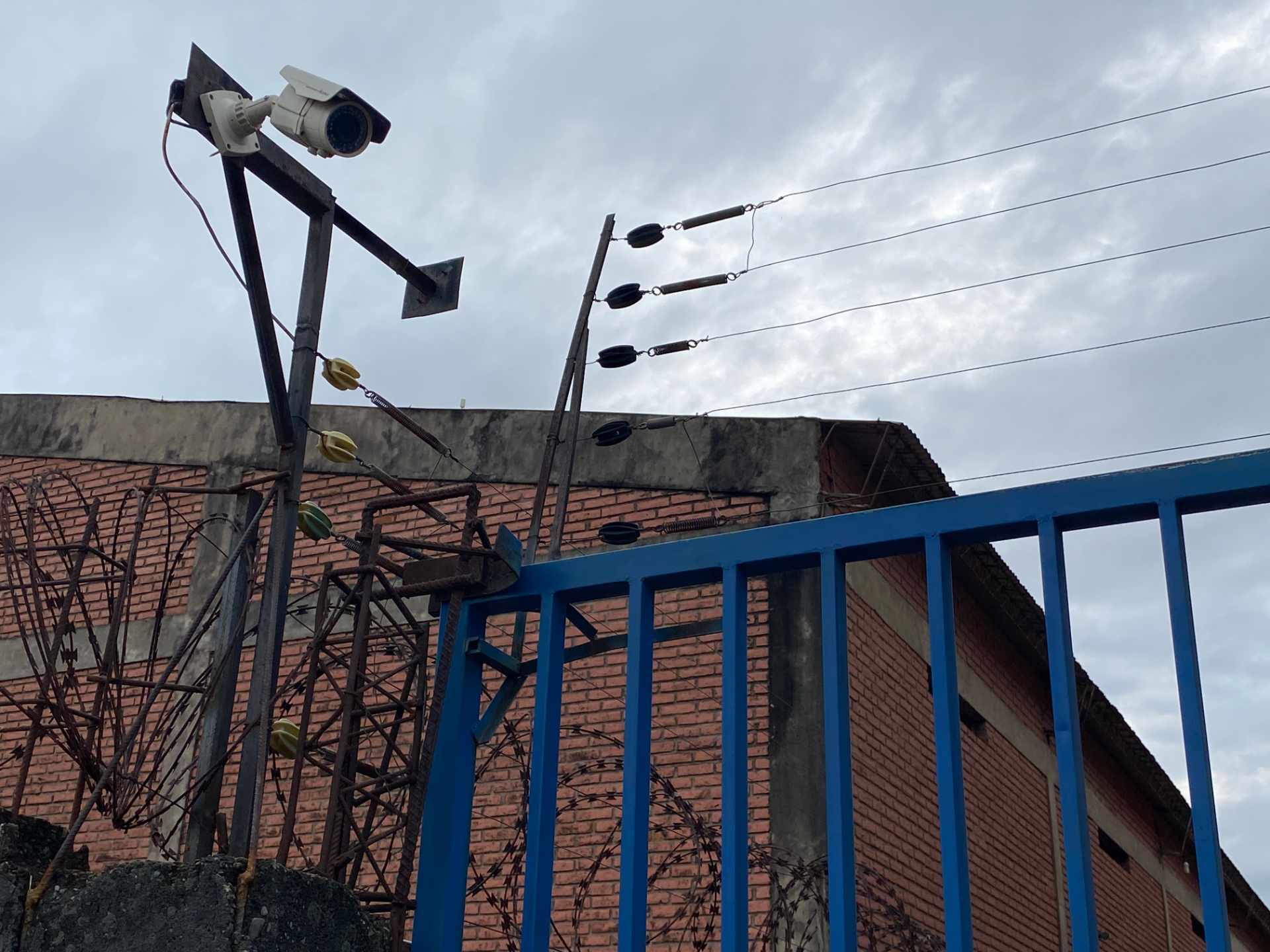 Galpón en VentaParque Industrial entre 6to y 7mo anillo atrás de Coca Cola.  Foto 3