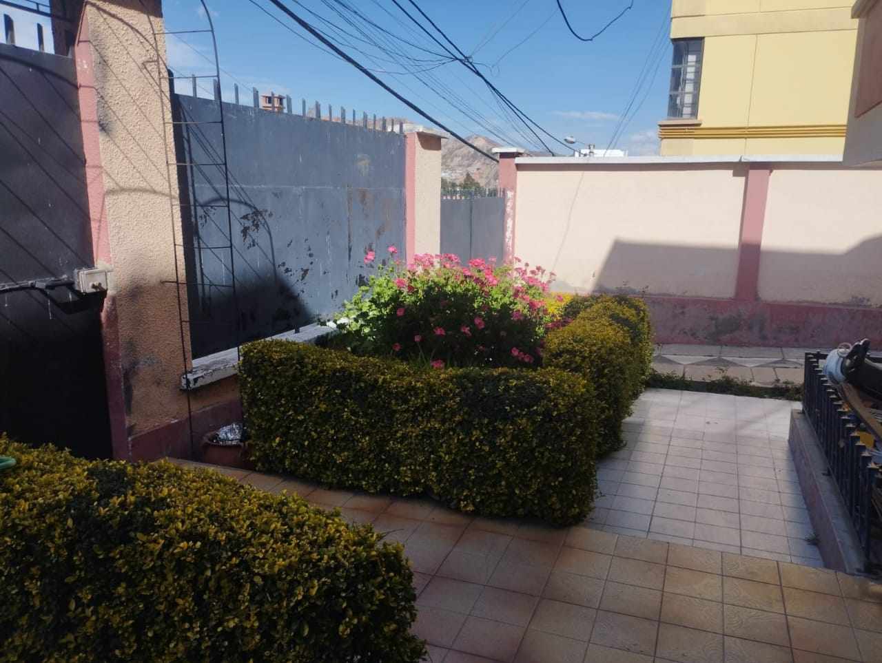 Departamento en Seguencoma en La Paz 3 dormitorios 1 baños 1 parqueos Foto 2