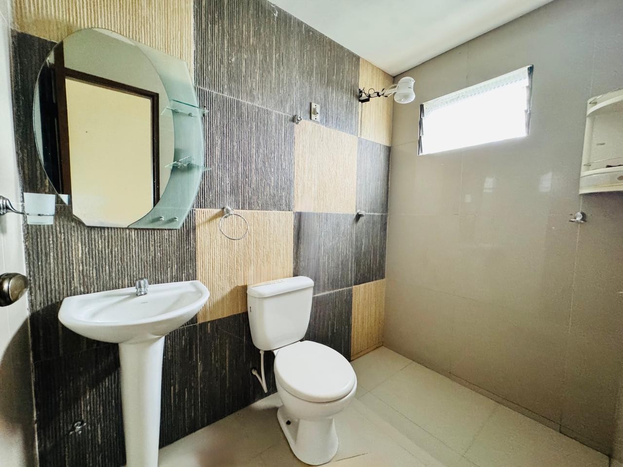 En Venta a Bs 435,000 Foto 6