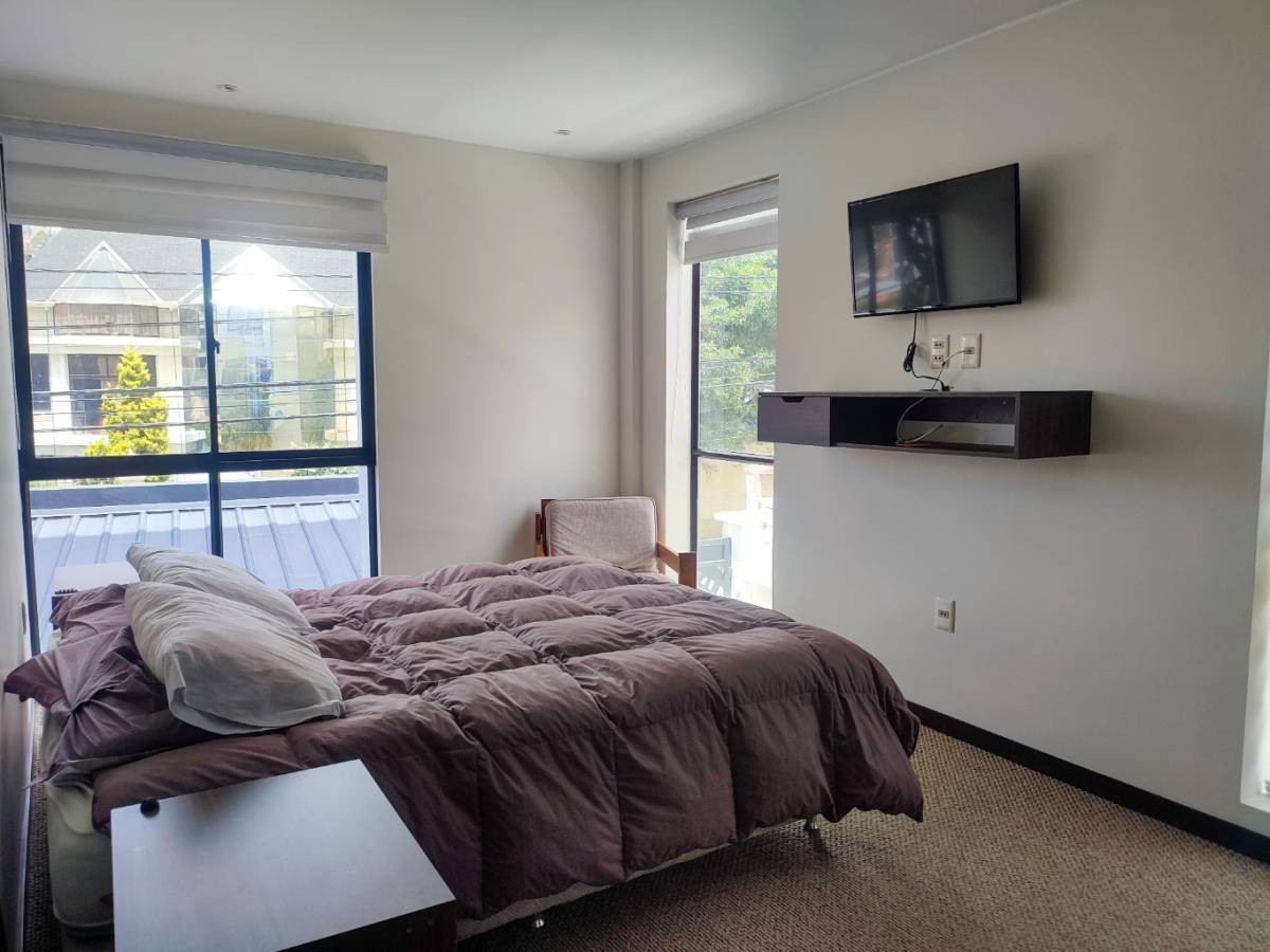 Departamento en Irpavi en La Paz 2 dormitorios 2 baños 1 parqueos Foto 8