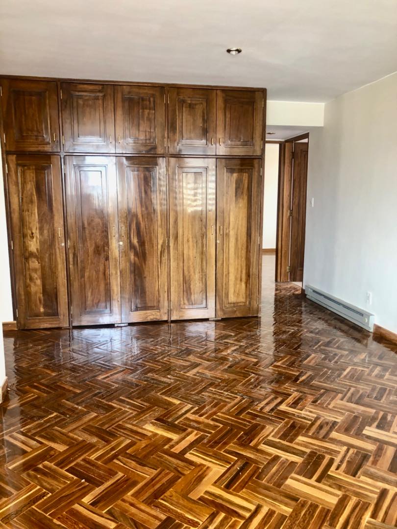 Departamento en San Alberto en La Paz 3 dormitorios 3 baños 1 parqueos Foto 4