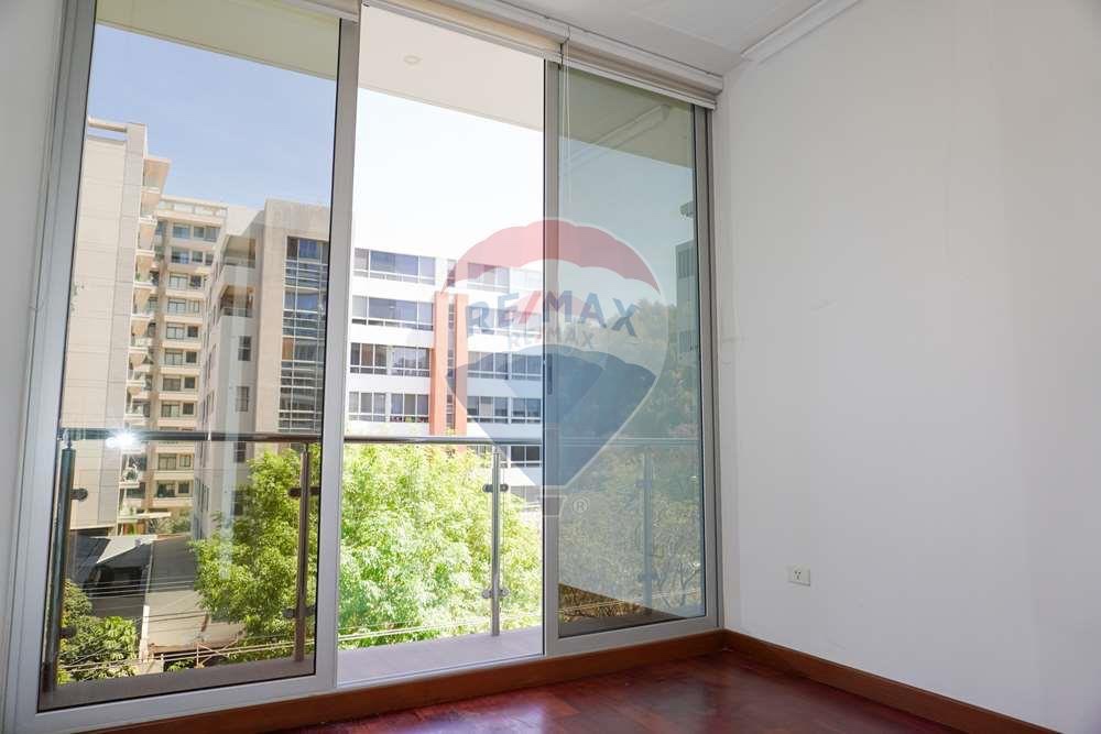 Departamento en Aranjuez en Cochabamba 2 dormitorios 2 baños  Foto 3