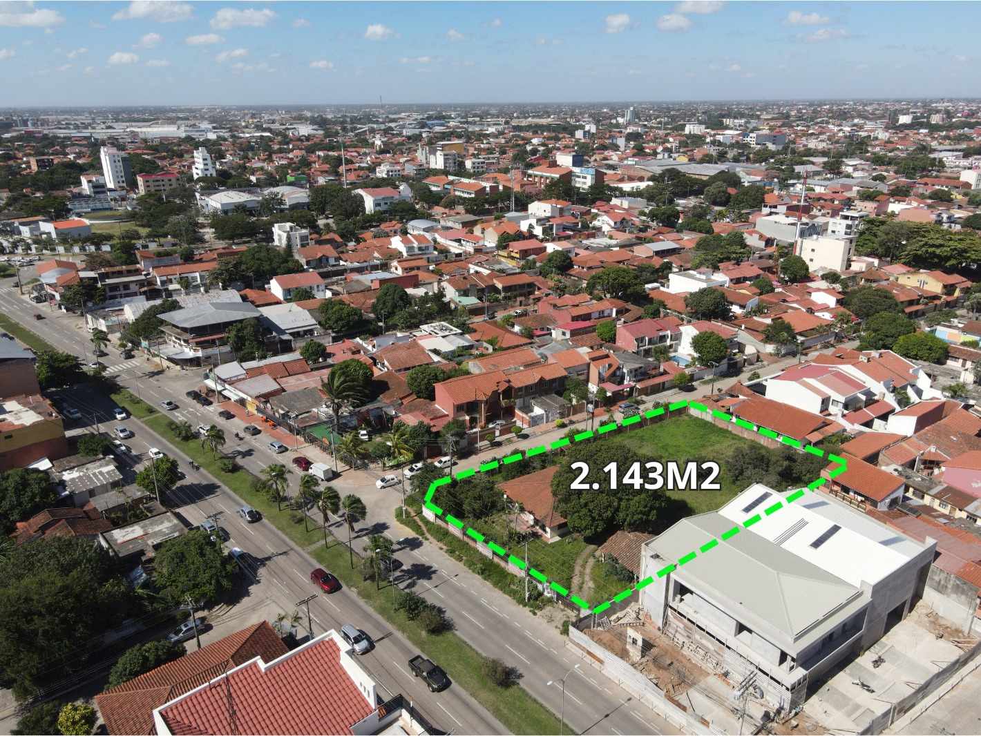 Terreno en VentaSOBRE AVENIDA PARAGUA ENTRE 2DO Y 3ER ANILLO. EN ESQUINA!!!    Foto 2