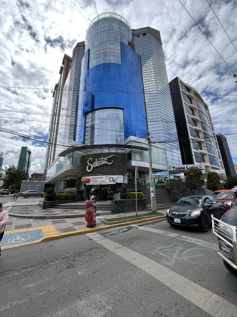 En Alquiler a $us 3,000 Foto 1