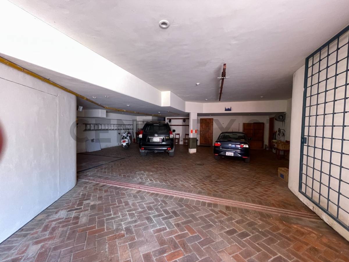 Casa en La Florida en La Paz 5 dormitorios 12 baños 5 parqueos Foto 31