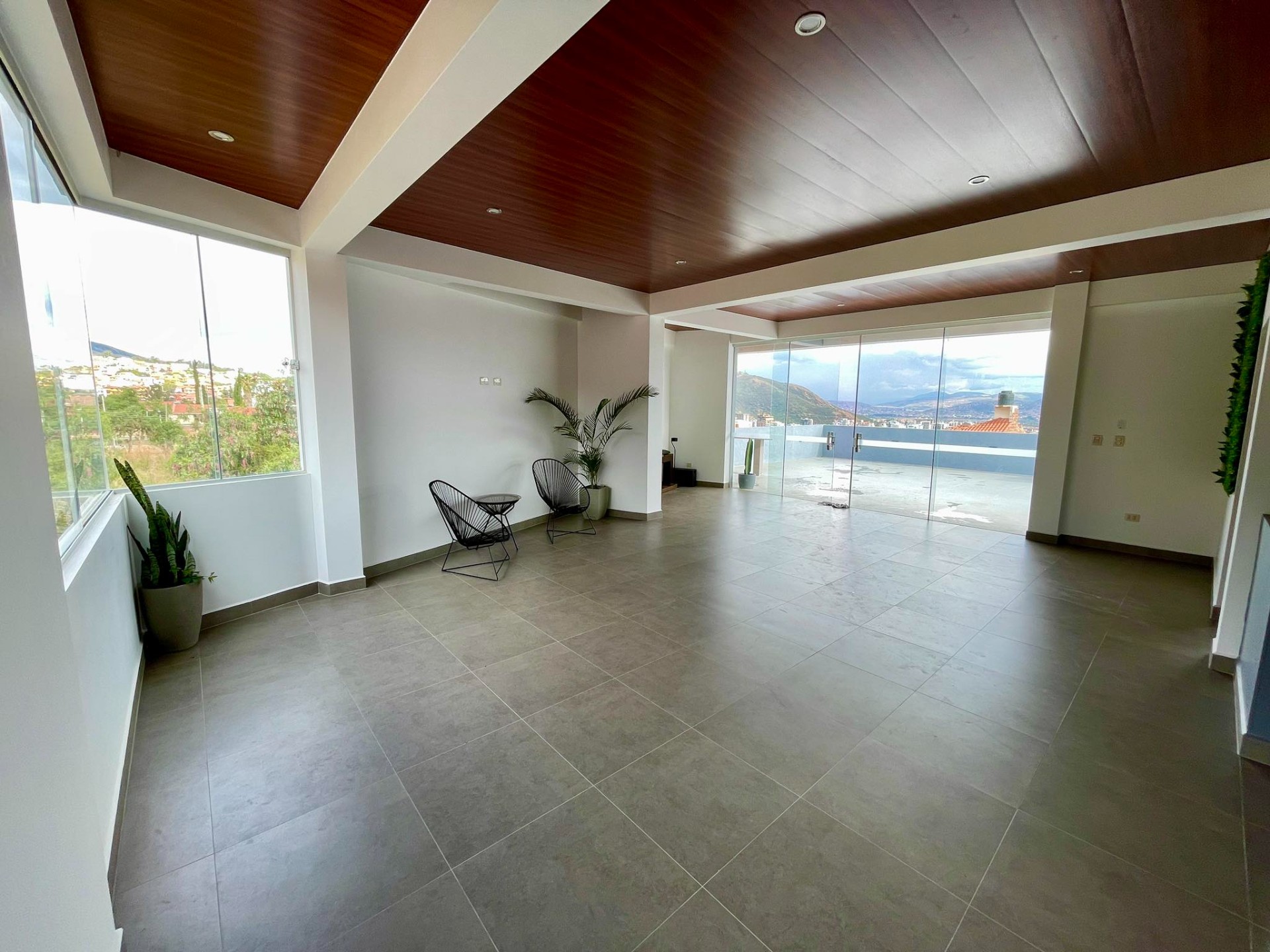 Casa Calle Begonia entre Av. Pando y Trinitaria Foto 63