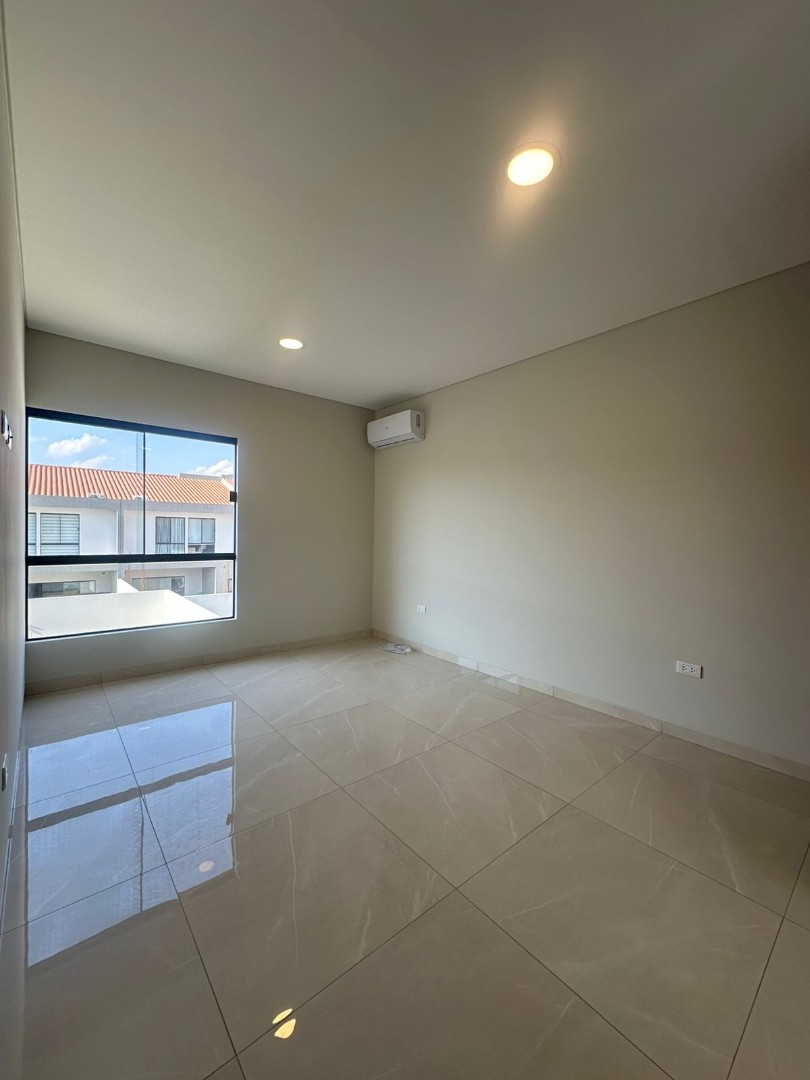 Casa en Urubó en Santa Cruz de la Sierra 3 dormitorios 3 baños 2 parqueos Foto 22