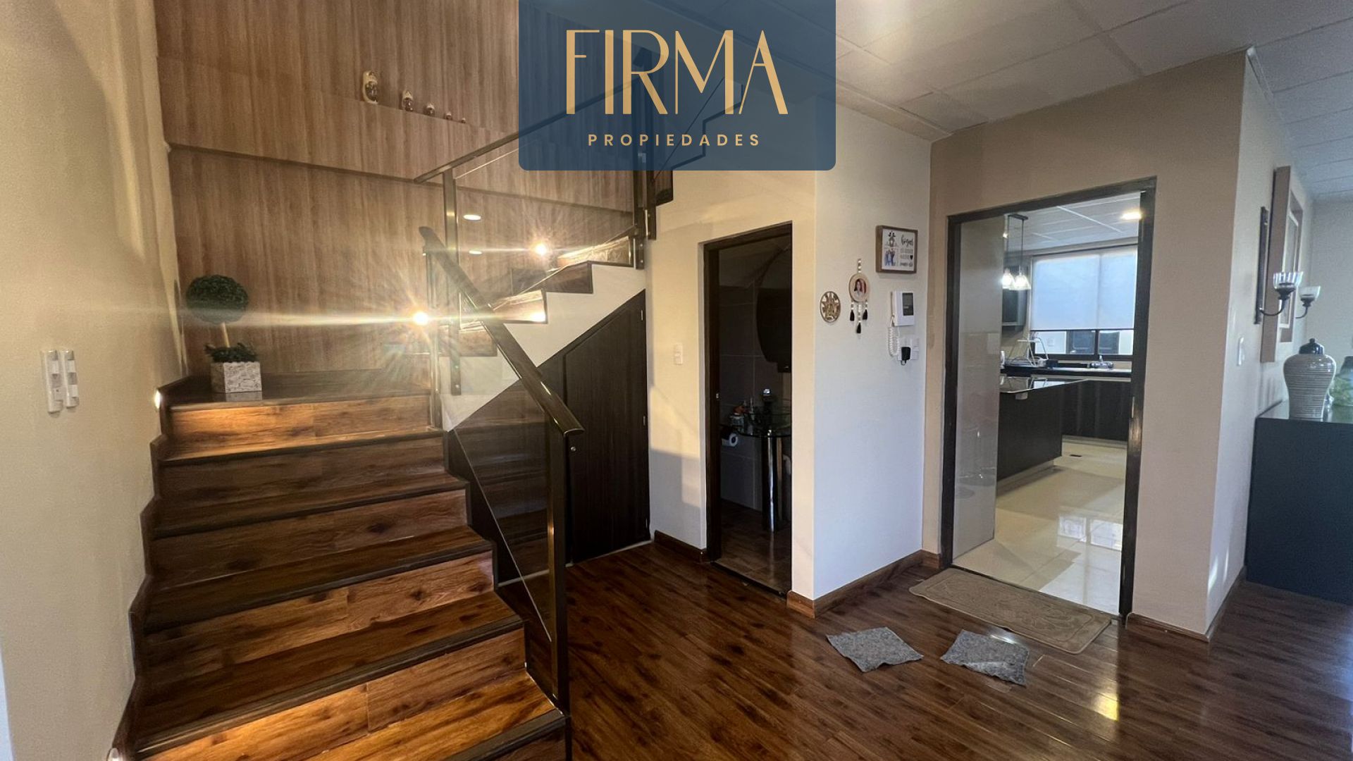 Casa en VentaCOMPRA ESTA CASA EN MALLASILLA 4 dormitorios 6 baños 2 parqueos Foto 19