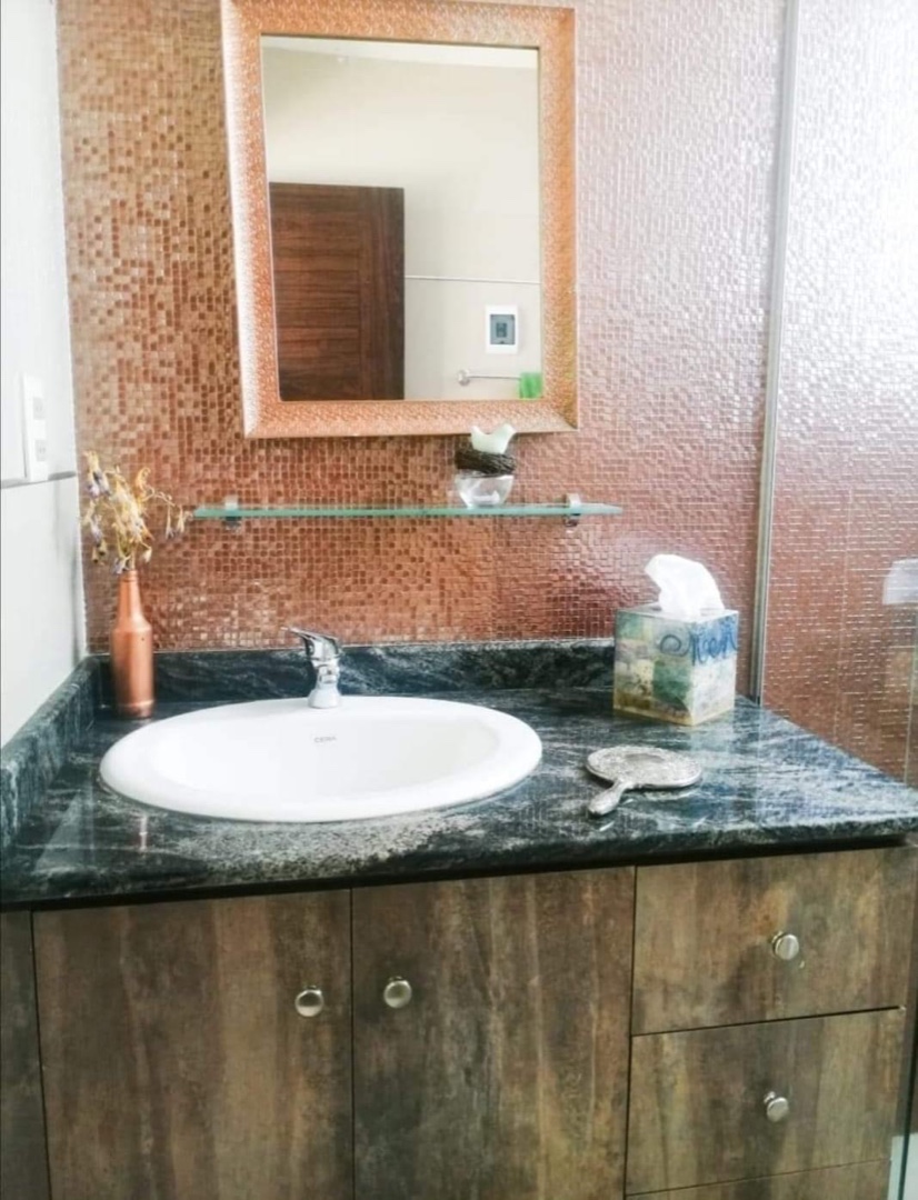 Departamento en Achumani en La Paz 2 dormitorios 2 baños 1 parqueos Foto 3