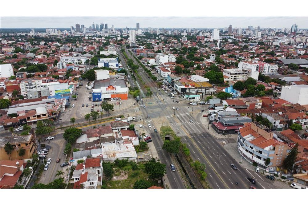 Edificio Avenida 26 de febrero - Segundo anillo a una cuadra Av. Piraí Foto 8