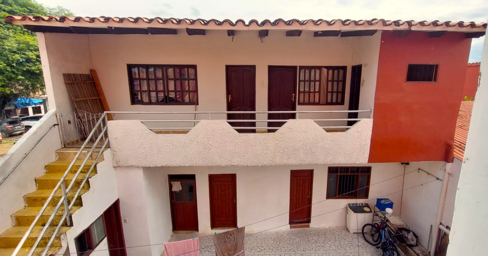 Casa en VentaBARRIO BRANIFF ZONA SUR. 3ER Y 4TO ANILLO! CERCA AL MCDO. ALTO SAN PEDRO. ! 4 dormitorios 4 baños 5 parqueos Foto 2