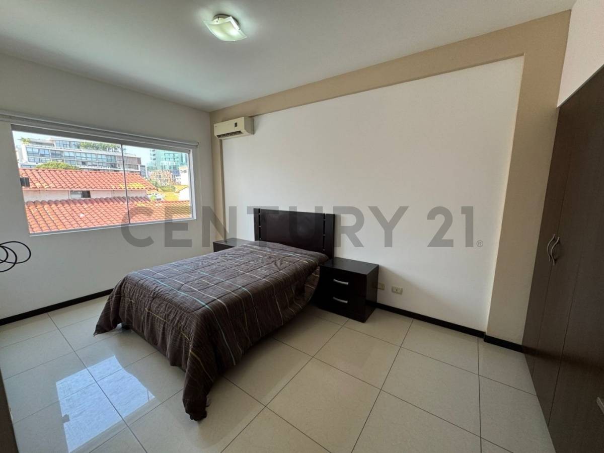 En Alquiler a Bs 6,650 Foto 6