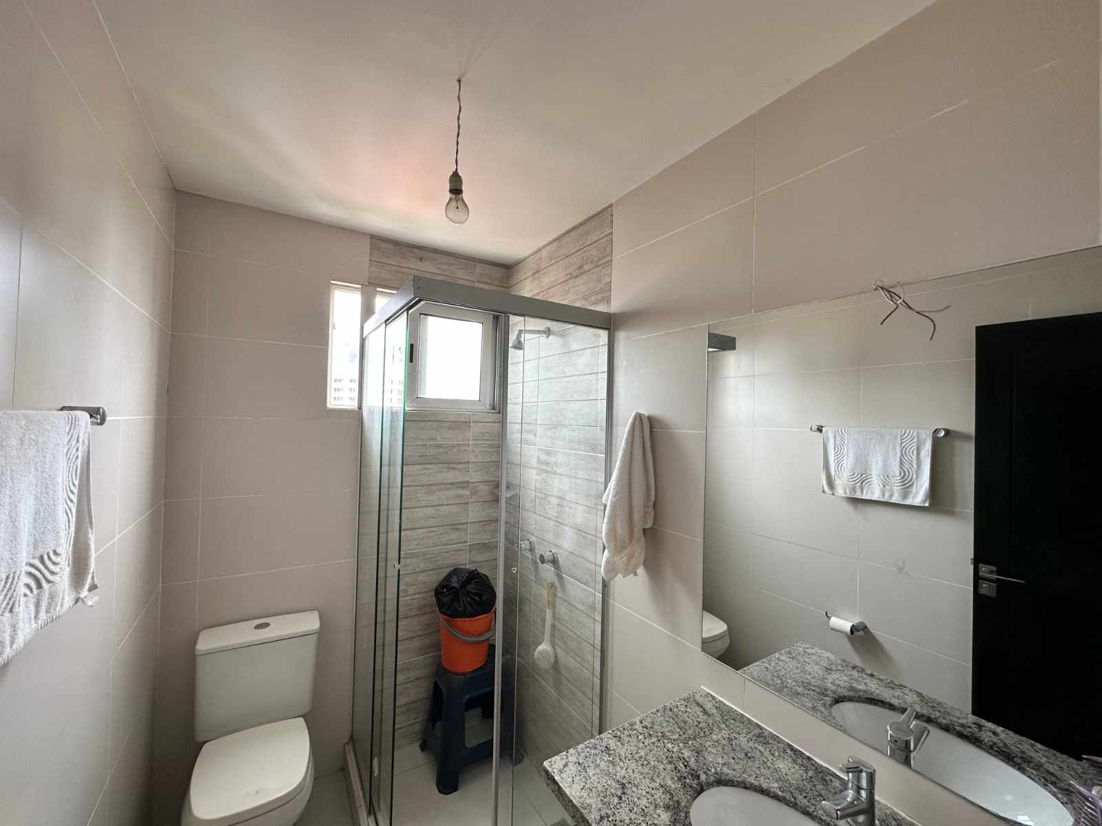 Departamento en Entre 1er y 2do anillo Sur en Santa Cruz de la Sierra 1 dormitorios 1 baños  Foto 5