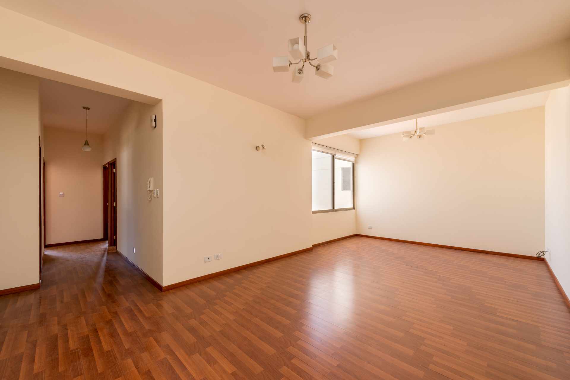 Departamento en VentaEdificio Palma Real sobre Av. América y Av. Santa Cruz - Zona Norte 2 dormitorios 2 baños 1 parqueos Foto 1