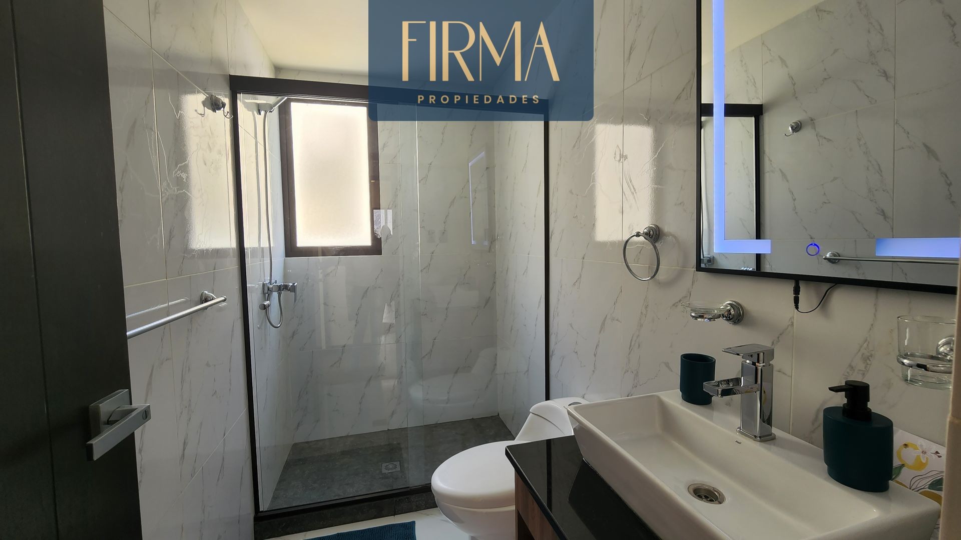 Casa en Mallasilla en La Paz 3 dormitorios 5 baños 2 parqueos Foto 27