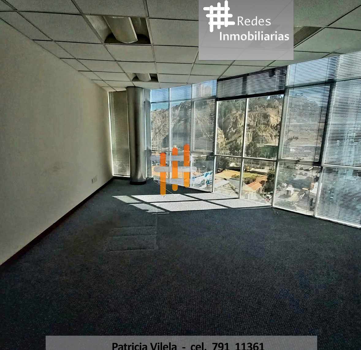 Oficina en Alquiler𝗢𝗙𝗜𝗖𝗜𝗡𝗔 𝗘𝗠𝗣𝗥𝗘𝗦𝗔𝗥𝗜𝗔𝗟 𝗗𝗘 𝗟𝗨𝗝𝗢 𝗘𝗡 𝗖𝗔𝗟𝗔𝗖𝗢𝗧𝗢 – 𝗔𝗩. 𝗕𝗔𝗟𝗟𝗜𝗩𝗜Á𝗡  10 dormitorios 6 baños 2 parqueos Foto 3