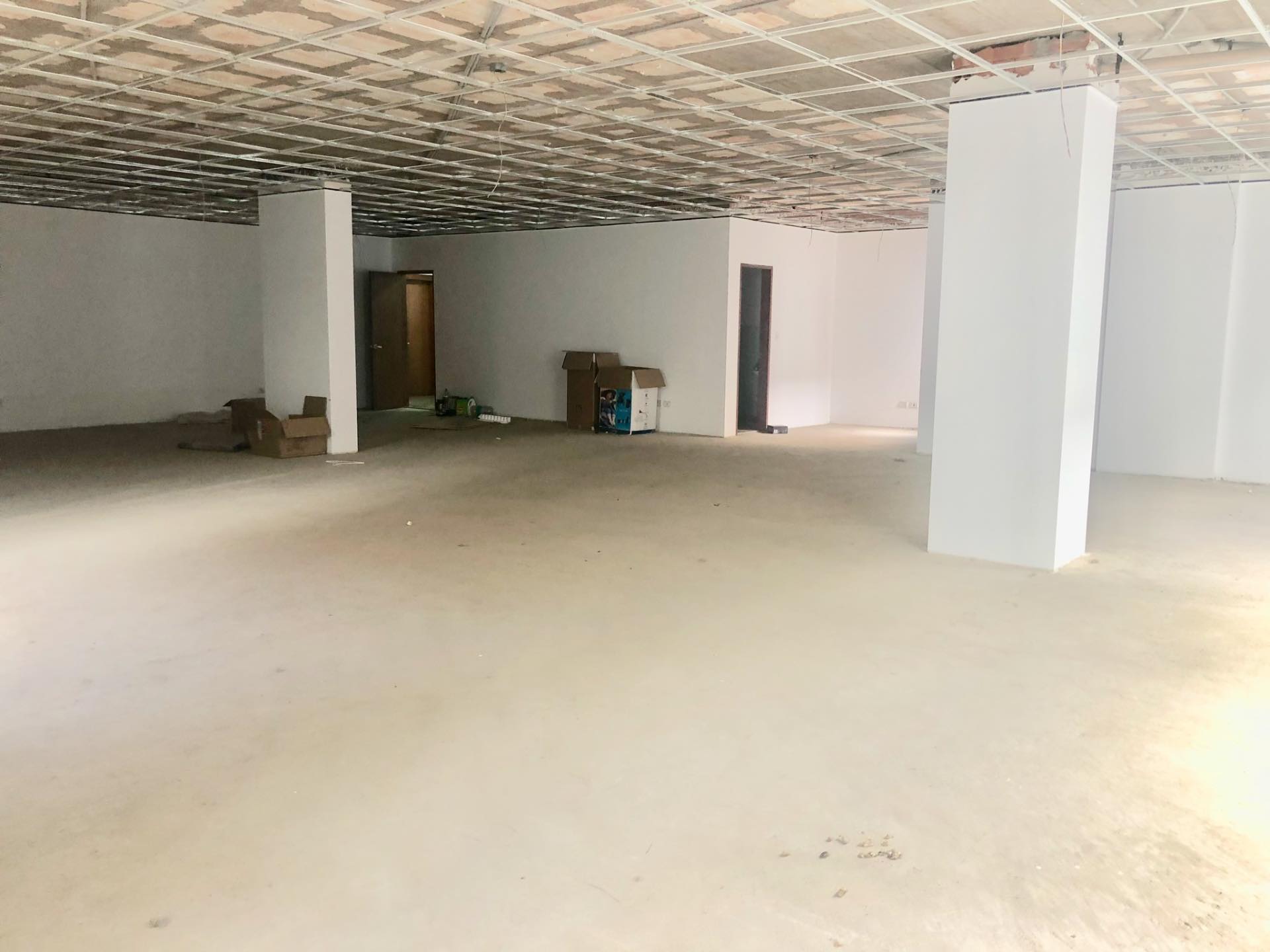 Local comercial en AnticréticoMODERNO Y ESPACIOSO LOCAL Foto 5