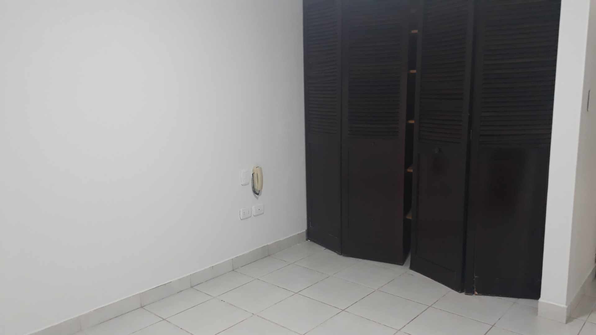 En Alquiler a Bs 2,200 Foto 2